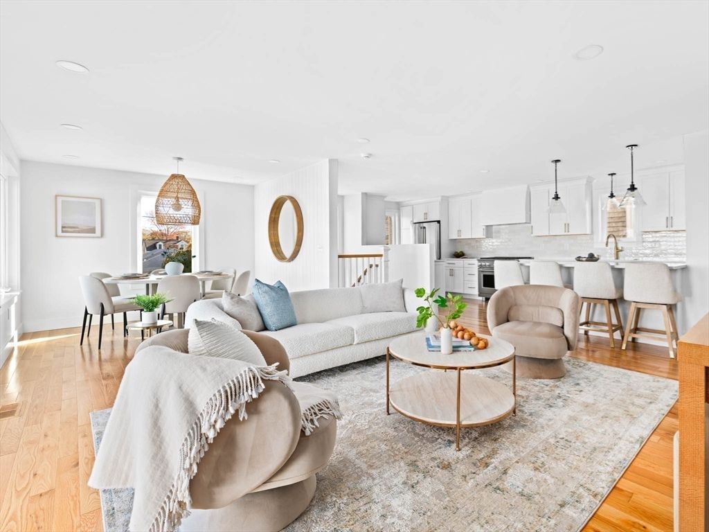 Dining room, Interior, Kitchen, Living room, Pendant Lights, Recessed Lighting, Stainless Steel Appliances, Wood Texture Flooring