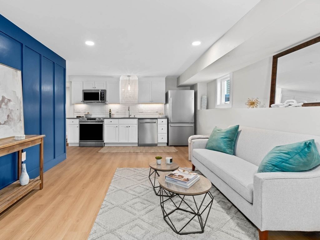 Interior, Kitchen, Living room, Pendant Lights, Recessed Lighting, Stainless Steel Appliances, Wood Texture Flooring