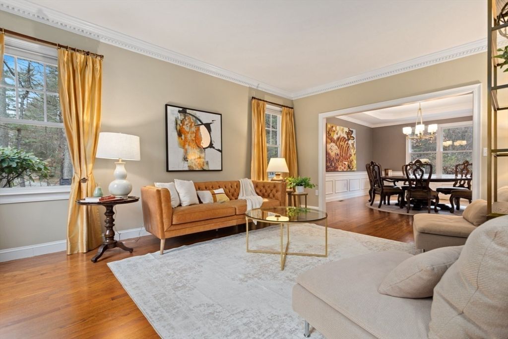 Chandelier, Dining room, Interior, Living room, Wood Texture Flooring