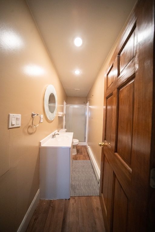 Bathroom, Interior, Recessed Lighting, Wood Texture Flooring