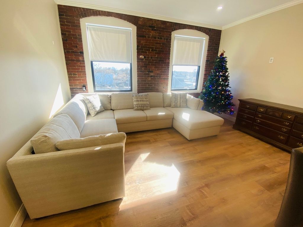 Interior, Living room, Recessed Lighting, Stone Walls, Wood Texture Flooring