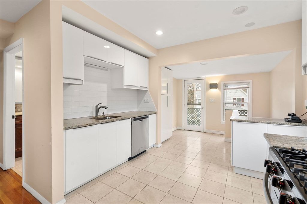Interior, Kitchen, Recessed Lighting