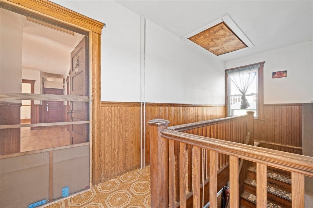 Interior, Wooden Walls