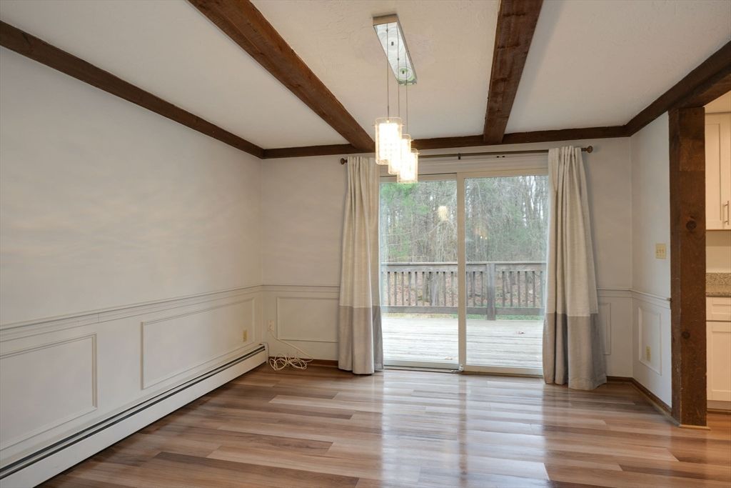 Empty room, Interior, Pendant Lights, Wooden Beams, Wood Texture Flooring