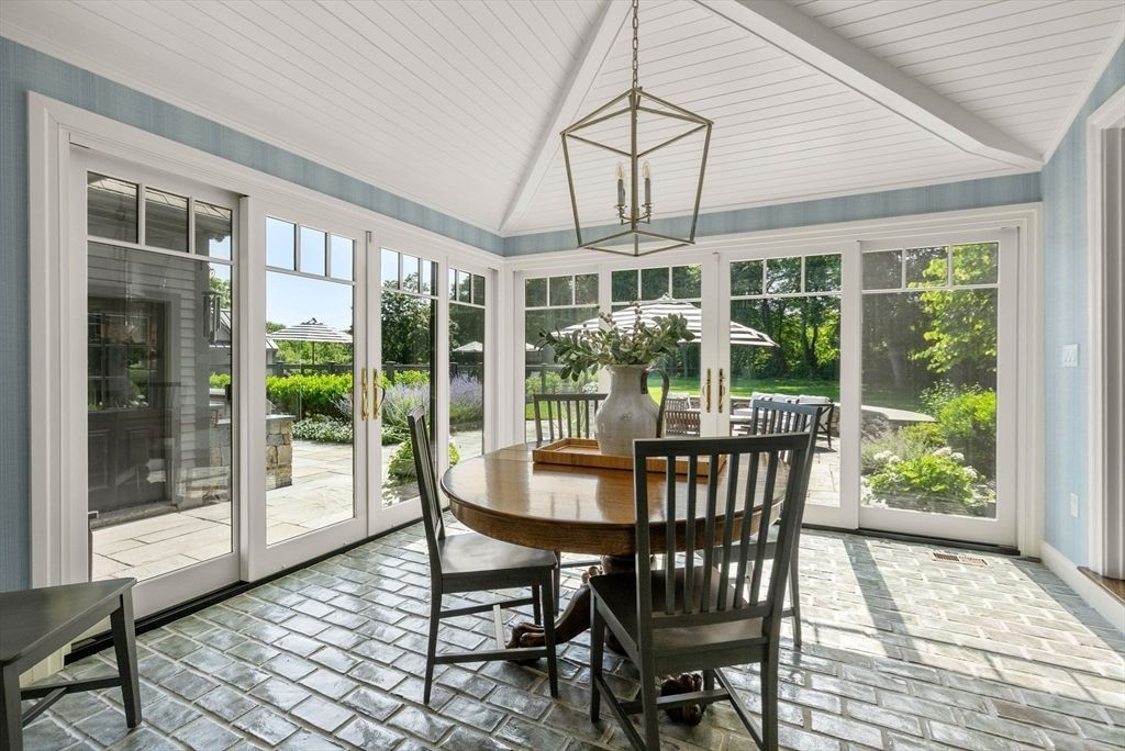 Dining room, Interior, Pendant Lights, Sun Room