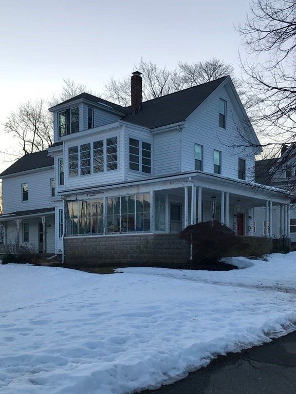 Exterior, Facade, Farmhouse