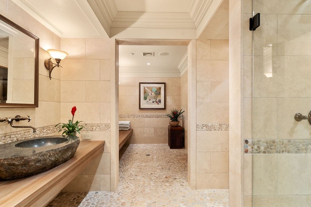 Bathroom, Interior, Recessed Lighting