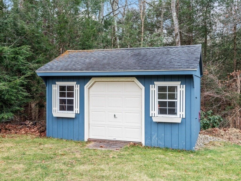 Detached Garage, Exterior