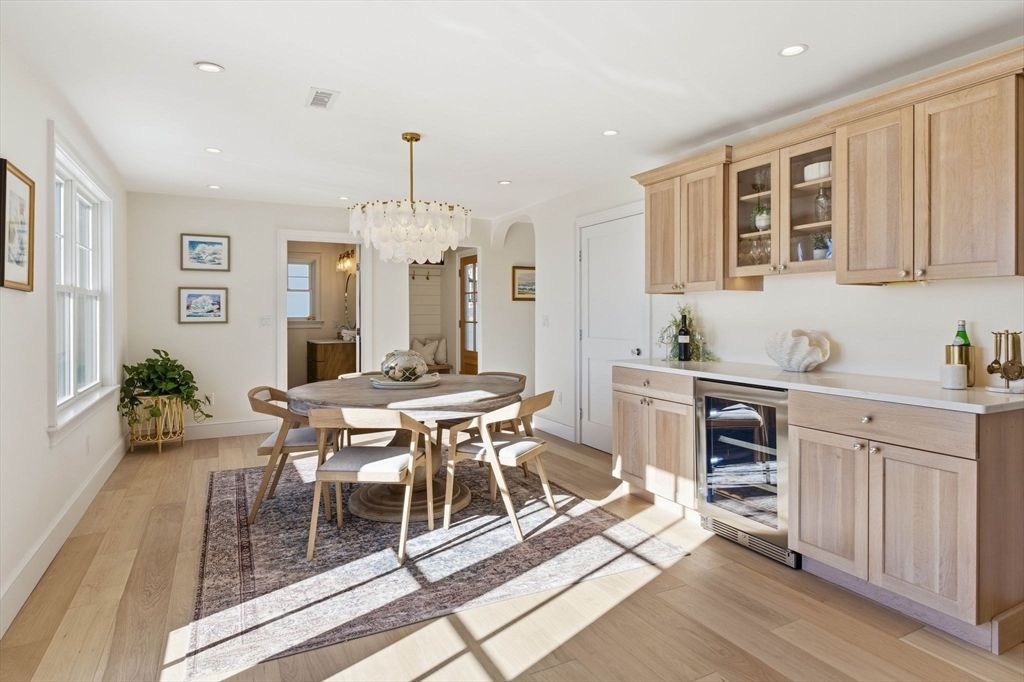 Chandelier, Dining room, Interior, Kitchen, Recessed Lighting, Wood Texture Flooring