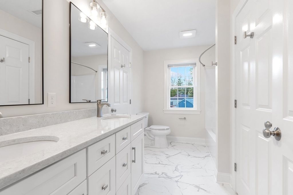 Bathroom, Dual Sink Vanities, Interior, Marble, Recessed Lighting