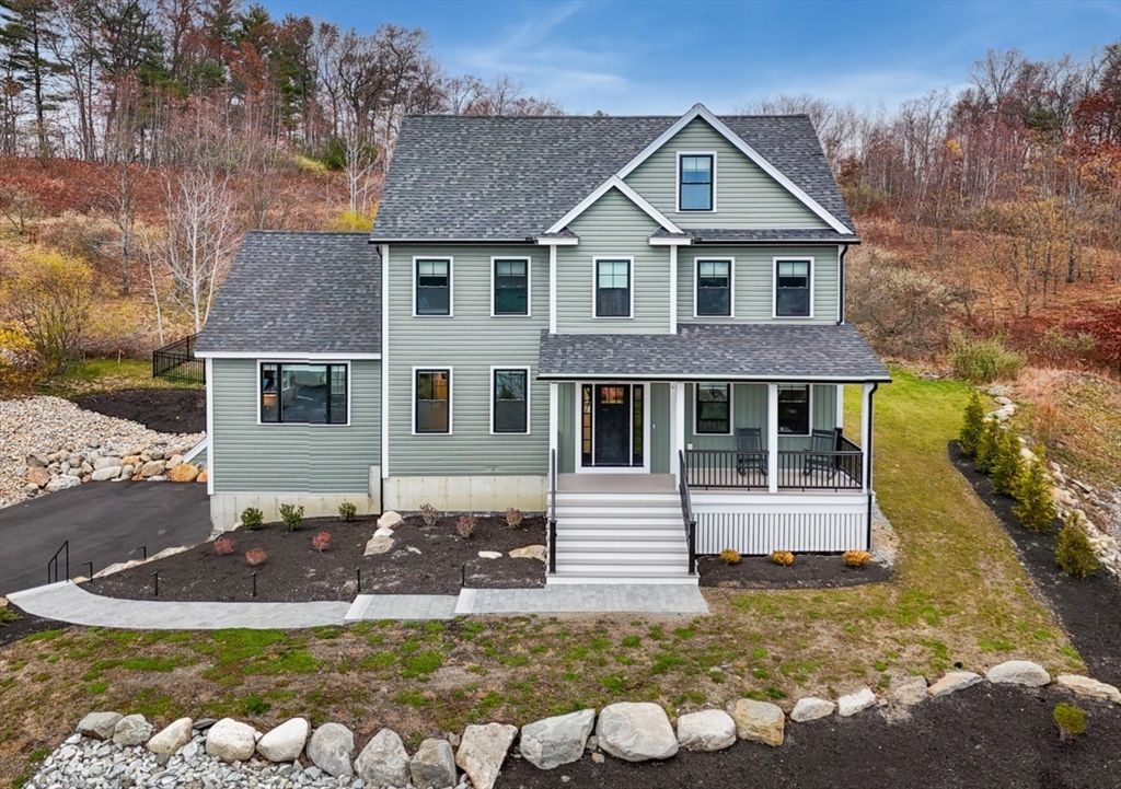 Backyard, Exterior, Facade, Farmhouse