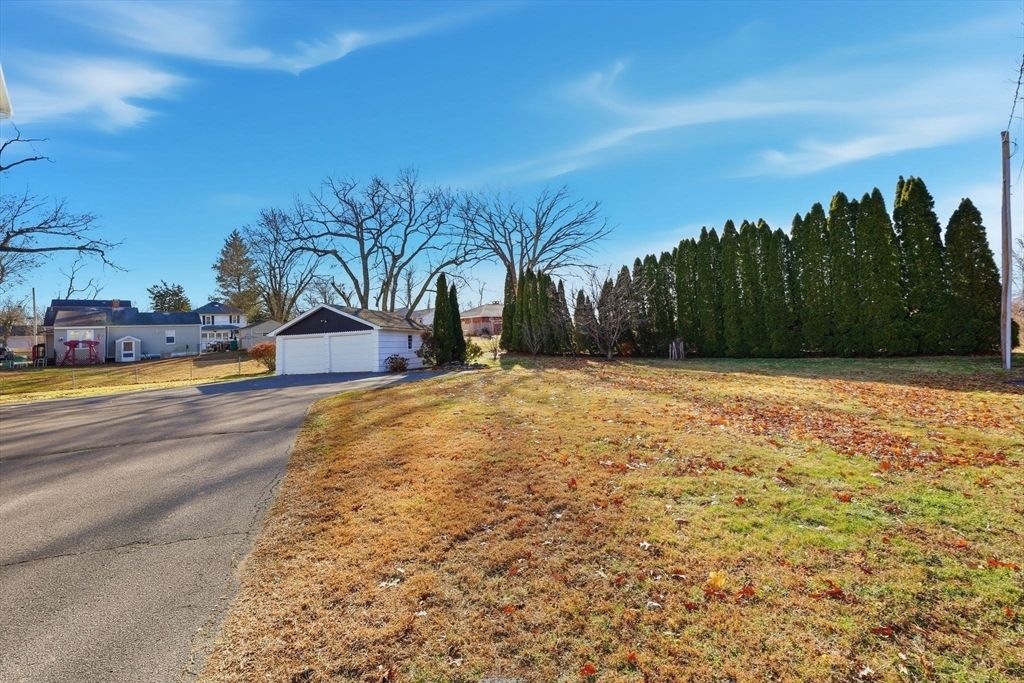 Backyard, Detached Garage, Exterior