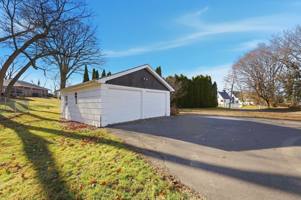 Backyard, Detached Garage, Exterior
