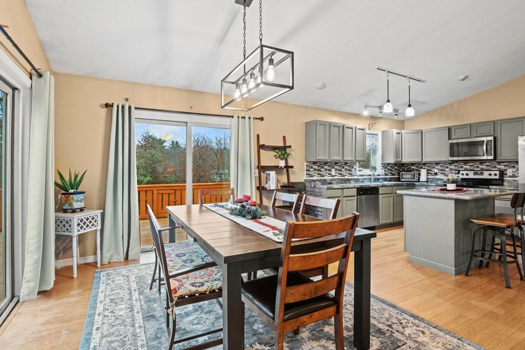 Dining room, Interior, Kitchen, Pendant Lights, Stainless Steel Appliances, Wood Texture Flooring