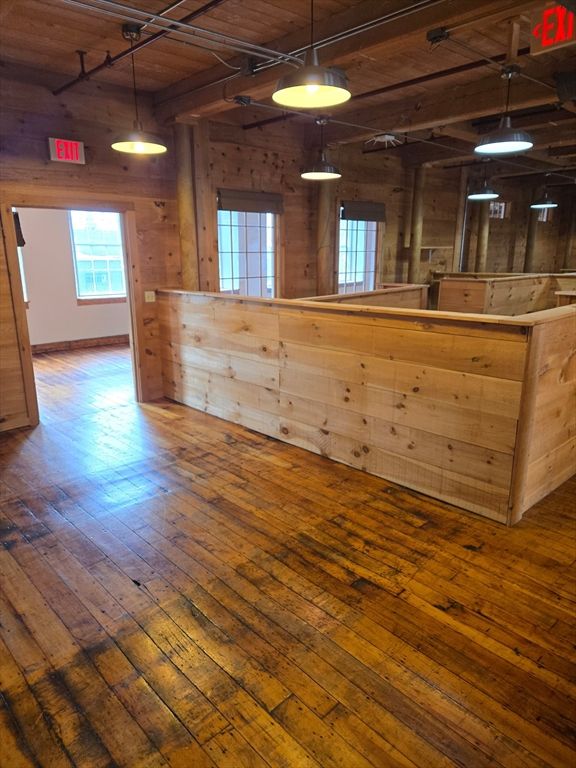 Empty room, Interior, Pendant Lights, Wooden Beams, Wooden Ceilings, Wood Texture Flooring, Wooden Walls