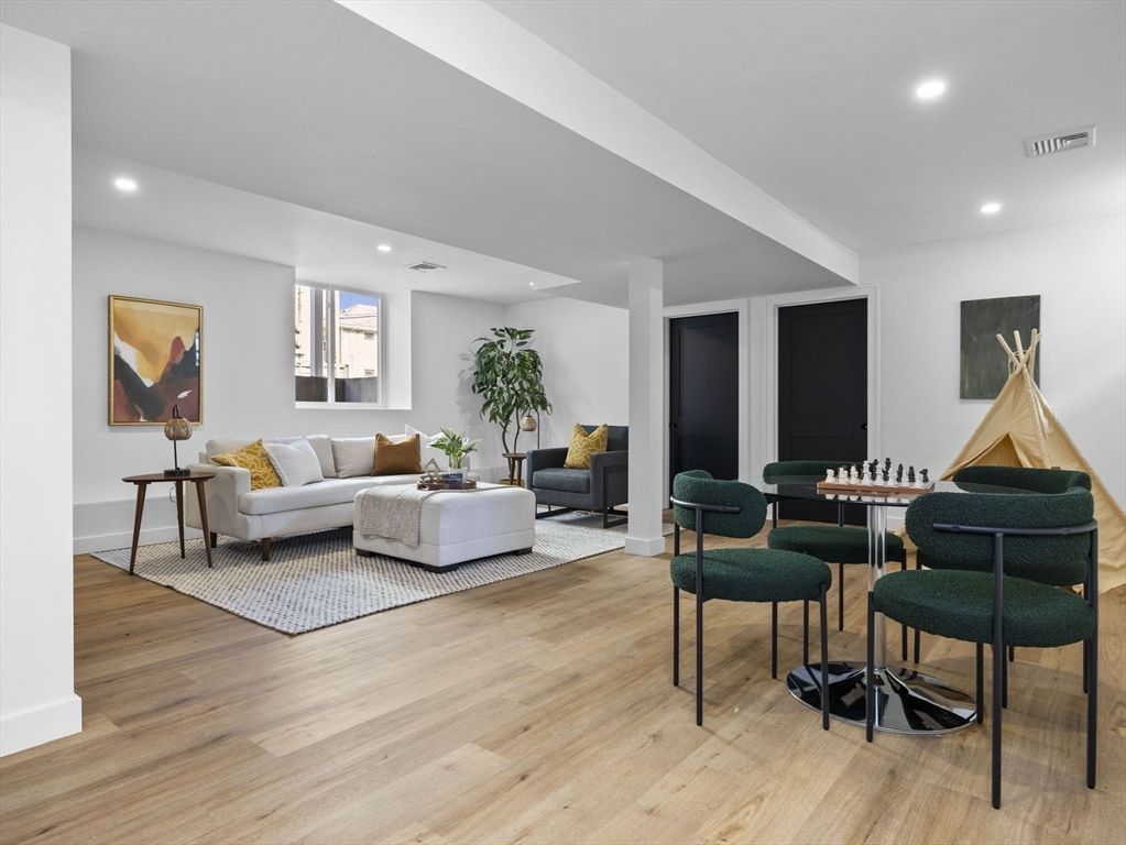 Interior, Living room, Recessed Lighting, Wood Texture Flooring