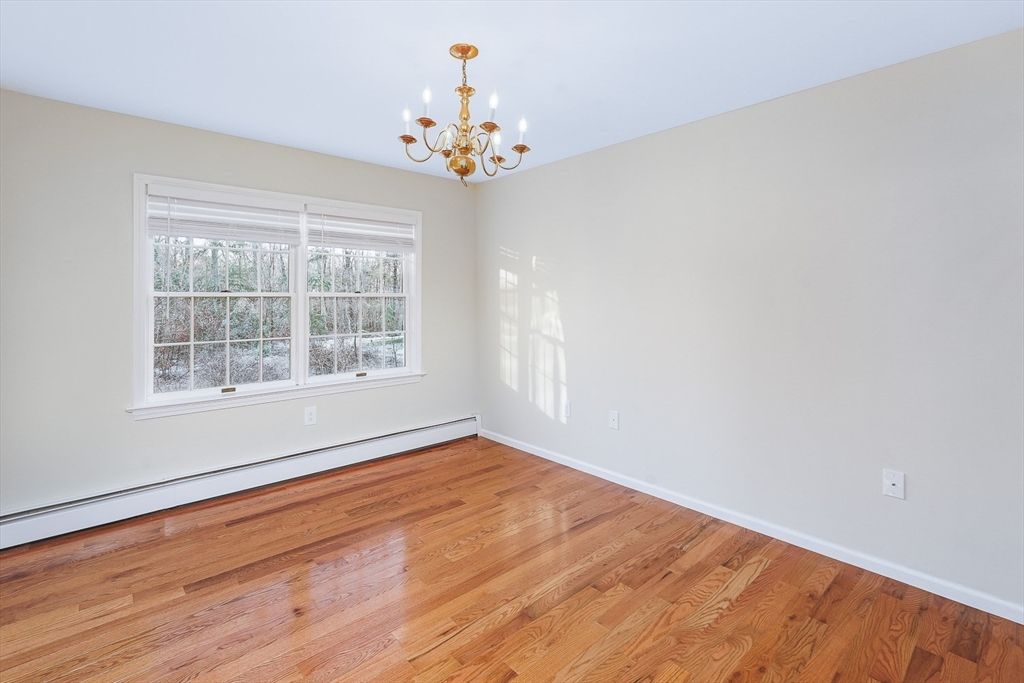 Chandelier, Empty room, Interior, Wood Texture Flooring
