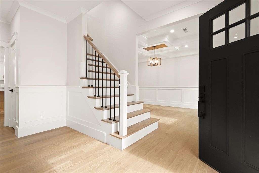 Interior, Pendant Lights, Recessed Lighting, Wood Texture Flooring