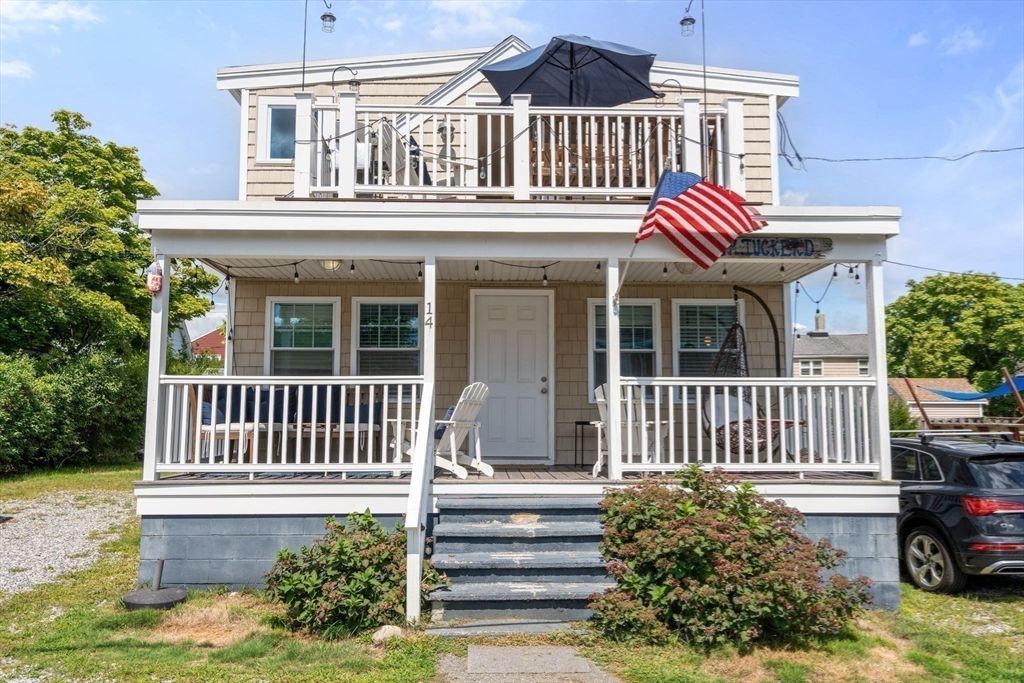 Exterior, Facade, Queen Anne Victorian