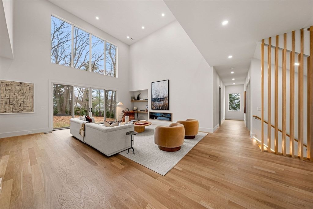 Interior, Living room, Recessed Lighting, Wood Texture Flooring