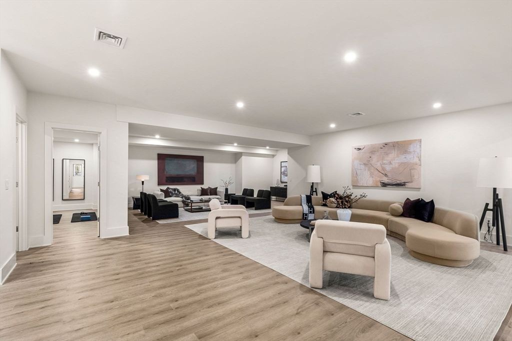 Interior, Living room, Recessed Lighting, Wood Texture Flooring