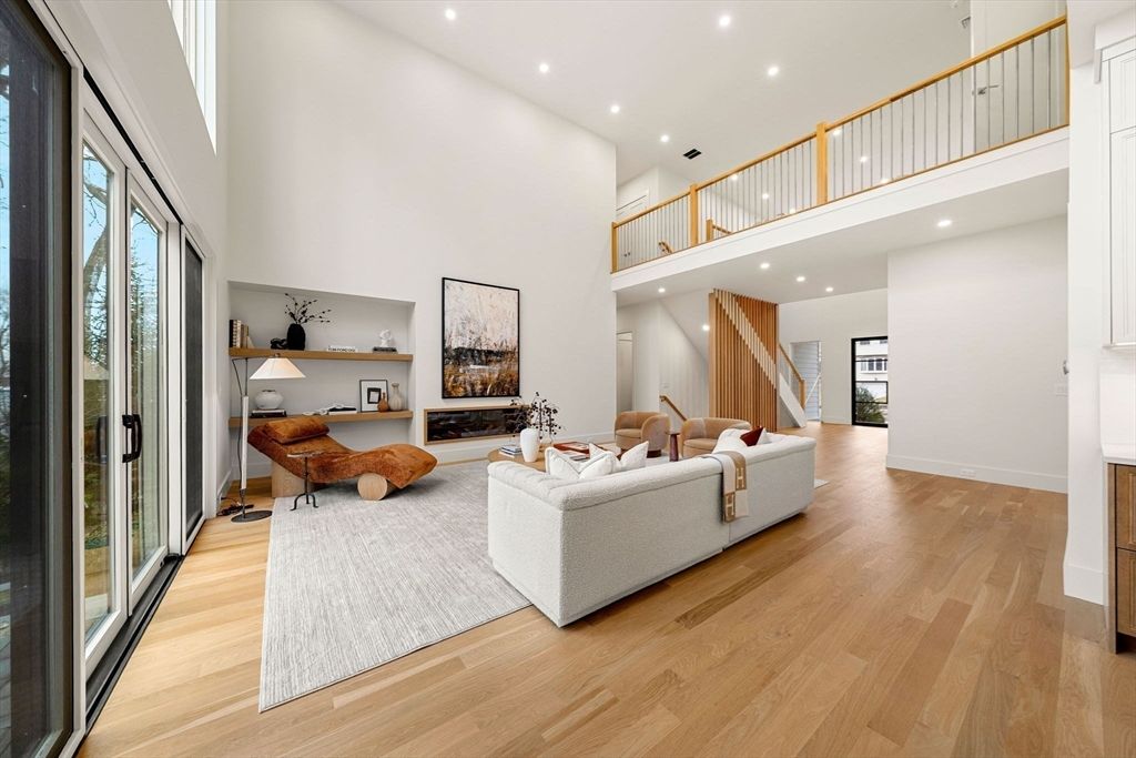 Interior, Living room, Recessed Lighting, Wood Texture Flooring