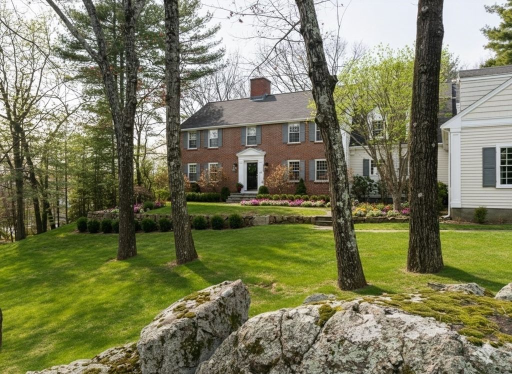 Backyard, Exterior, Facade, Brick Facade, Georgian