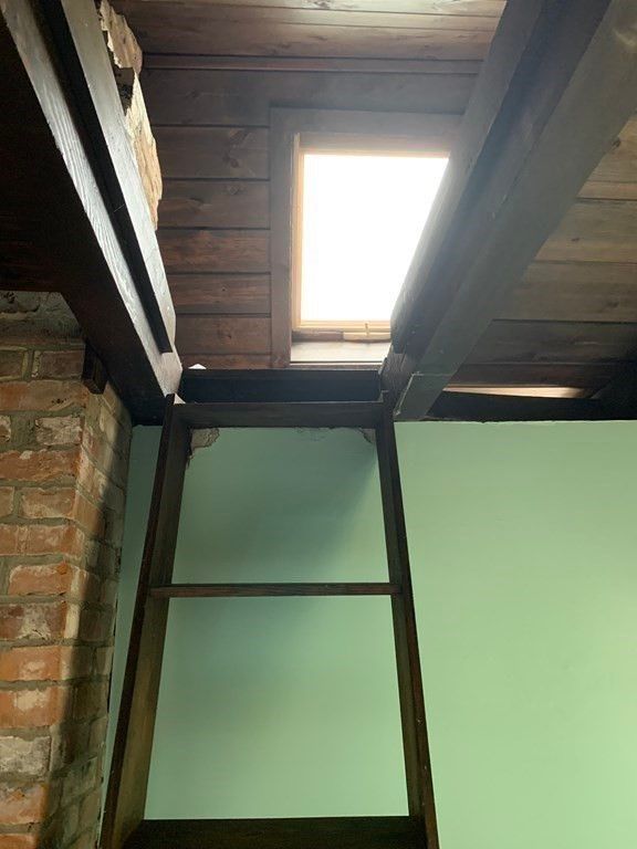 Interior, Pool, Wooden Walls