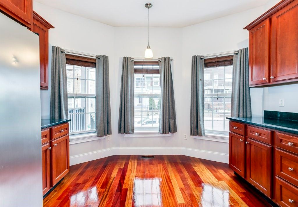 Interior, Pendant Lights, Wood Texture Flooring