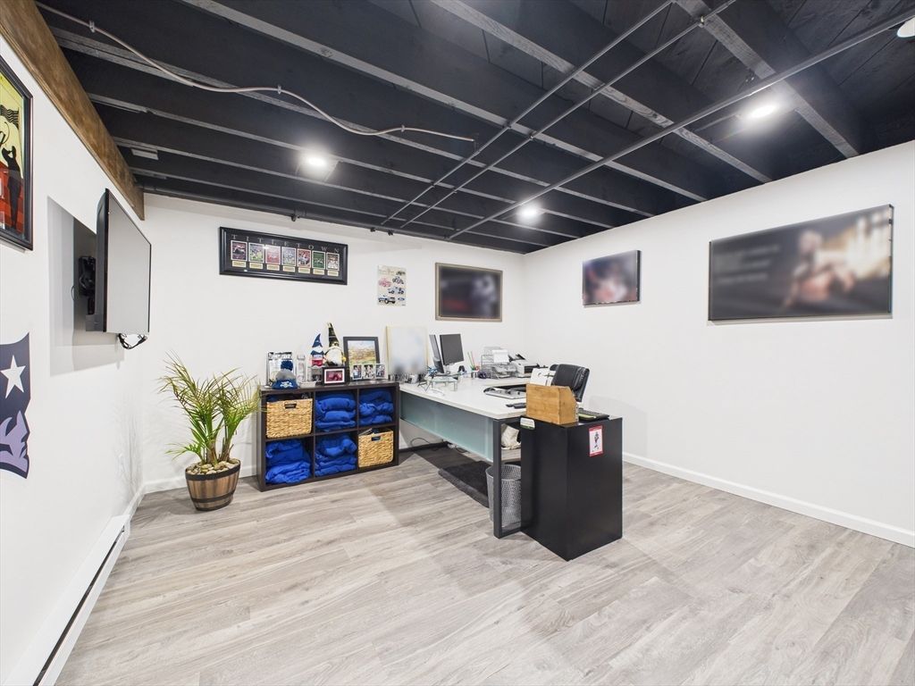 Home Office, Interior, Recessed Lighting, Wood Texture Flooring