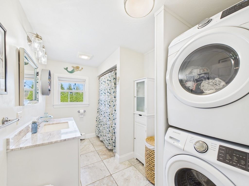 Bathroom, Interior, Recessed Lighting, Utility Closets, Washer