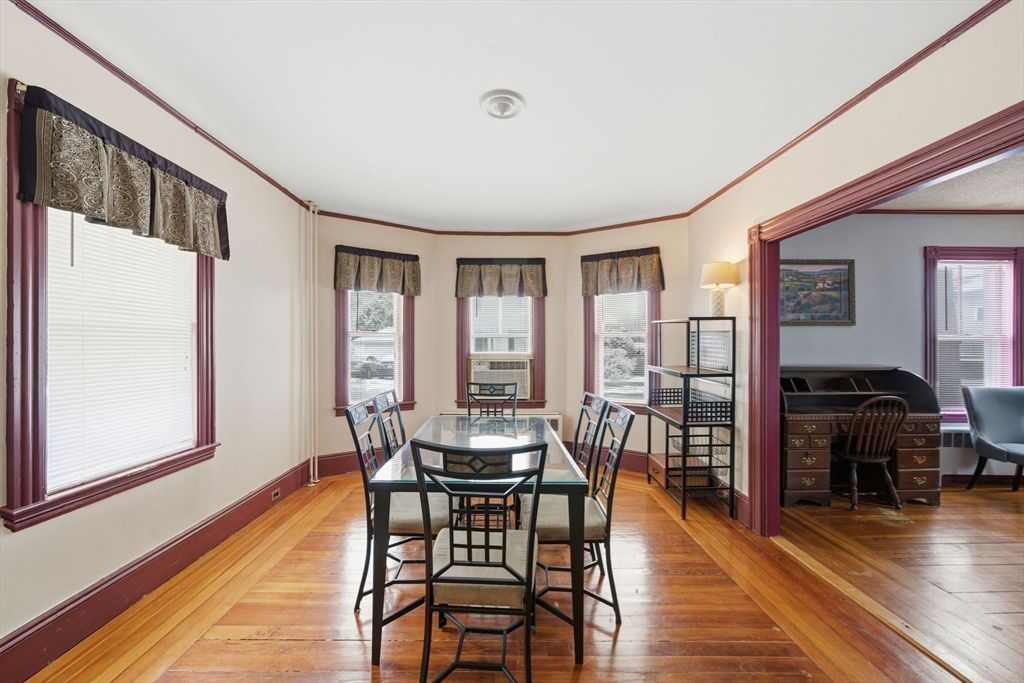 Dining room, Interior, Wood Texture Flooring
