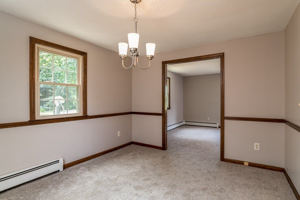 Chandelier, Empty room, Interior, Pendant Lights