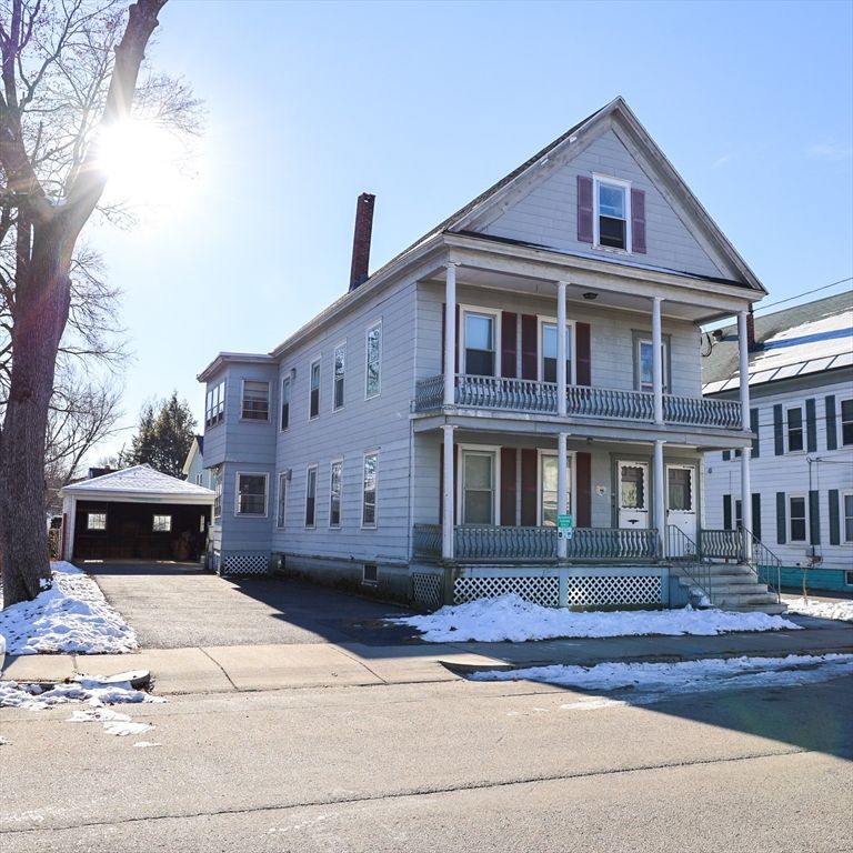 Exterior, Facade, Queen Anne Victorian