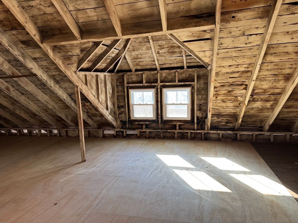 Empty room, Interior, Wooden Beams, Wooden Ceilings, Wooden Walls