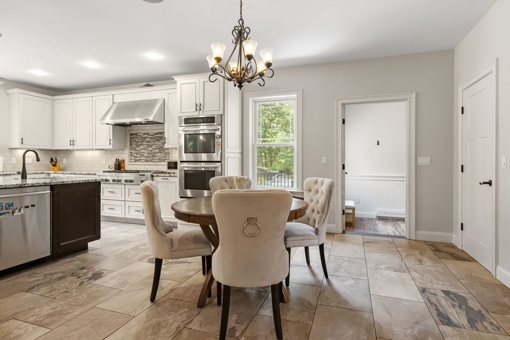 Chandelier, Dining room, Interior, Kitchen, Recessed Lighting, Stainless Steel Appliances