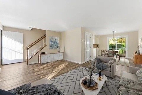 Chandelier, Dining room, Interior, Living room, Pendant Lights, Wood Texture Flooring