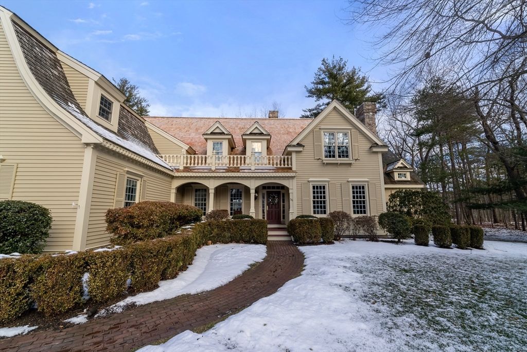 Exterior, Facade, Queen Anne Victorian
