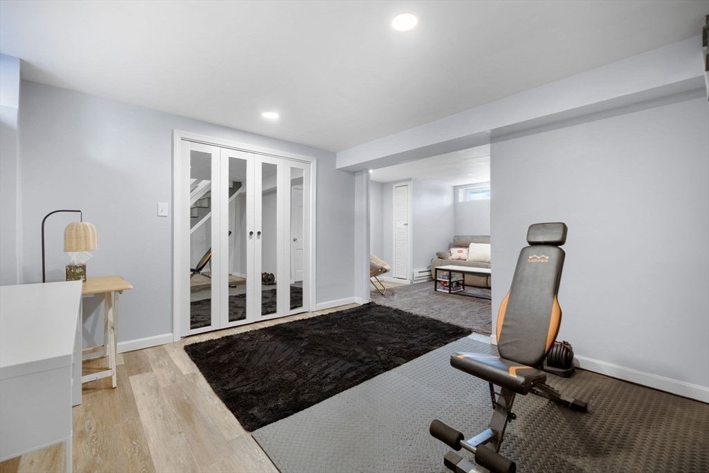 Fitness Equipment, Interior, Recessed Lighting, Wood Texture Flooring