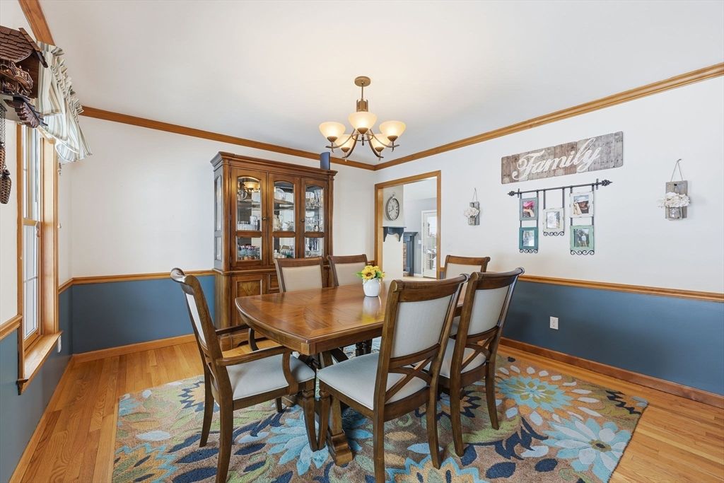 Chandelier, Dining room, Interior, Wood Texture Flooring