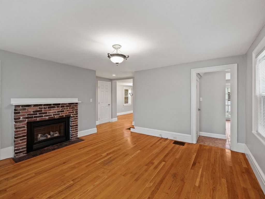 Empty room, Fireplace, Interior, Wood Texture Flooring