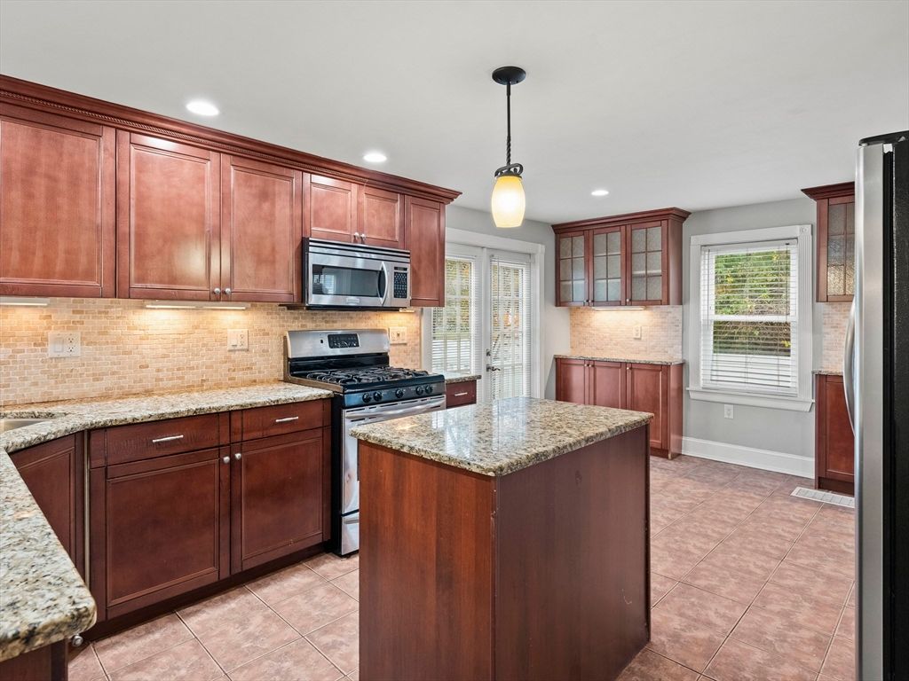 Interior, Kitchen, Pendant Lights, Recessed Lighting