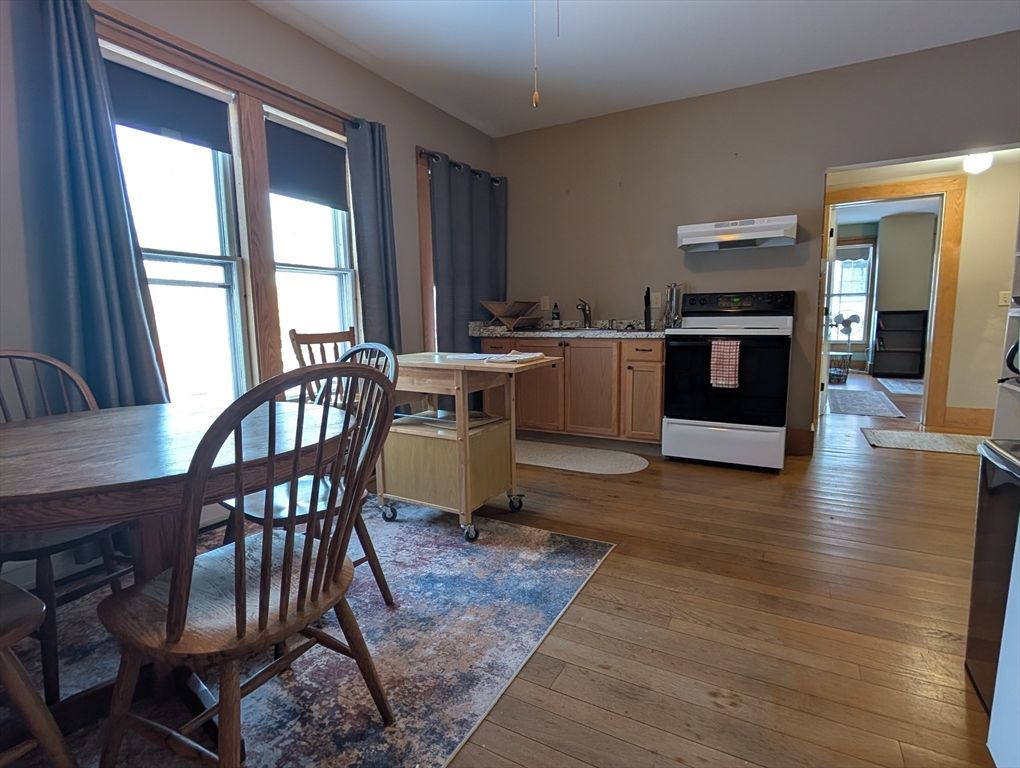 Dining room, Interior, Wood Texture Flooring