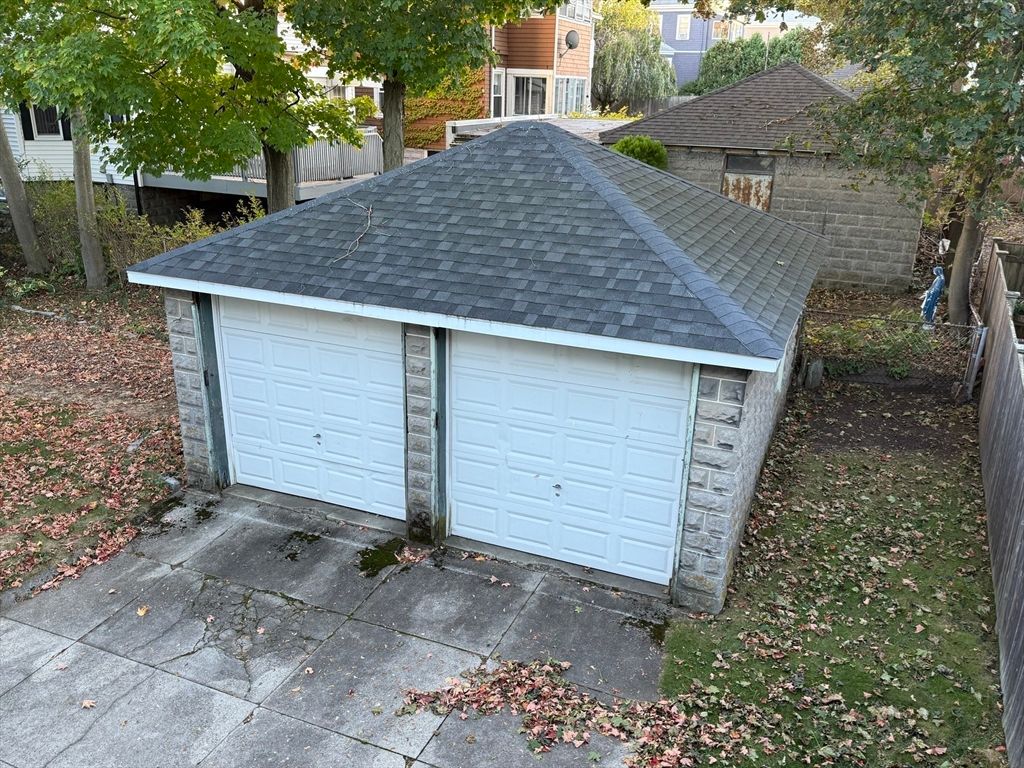 Detached Garage, Exterior