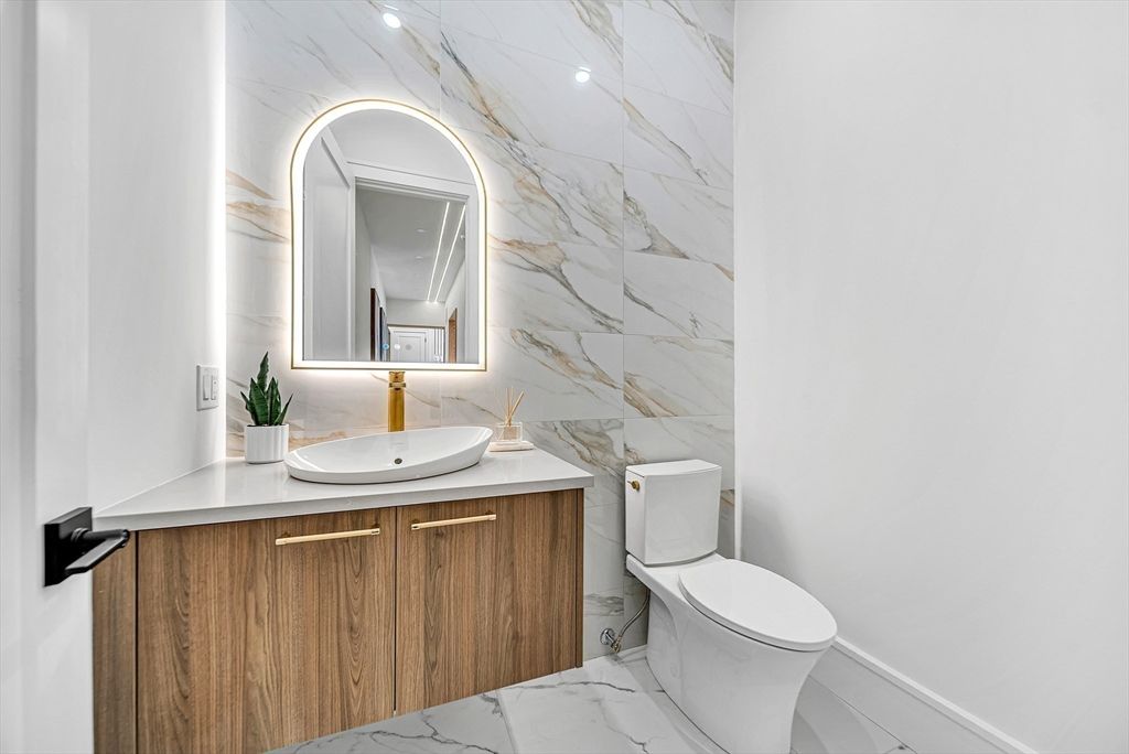 Bathroom, Interior, Marble, Marble Walls