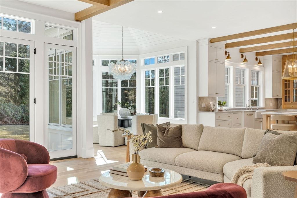 Chandelier, Interior, Kitchen, Living room, Pendant Lights, Recessed Lighting, Wooden Beams, Wood Texture Flooring