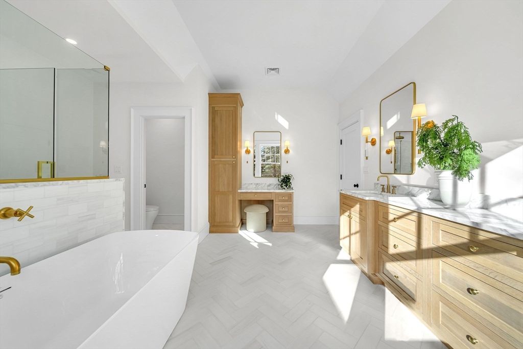 Bathroom, Dual Sink Vanities, Free Standing Baths, Interior, Recessed Lighting, Wood Texture Flooring