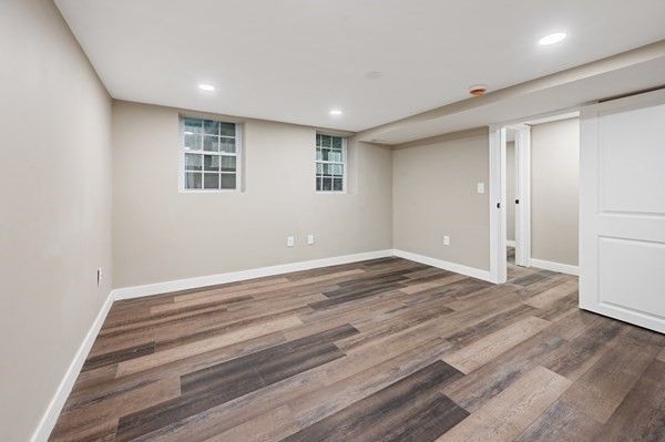 Empty room, Interior, Recessed Lighting, Wood Texture Flooring