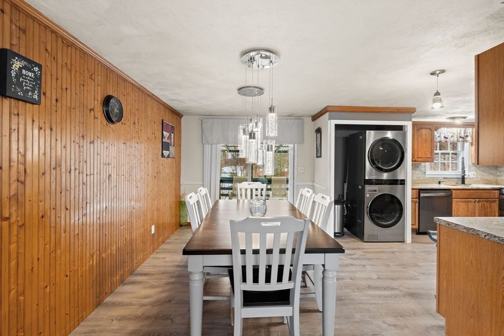 Dining room, Interior, Kitchen, Pendant Lights, Washer, Wood Texture Flooring, Wooden Walls