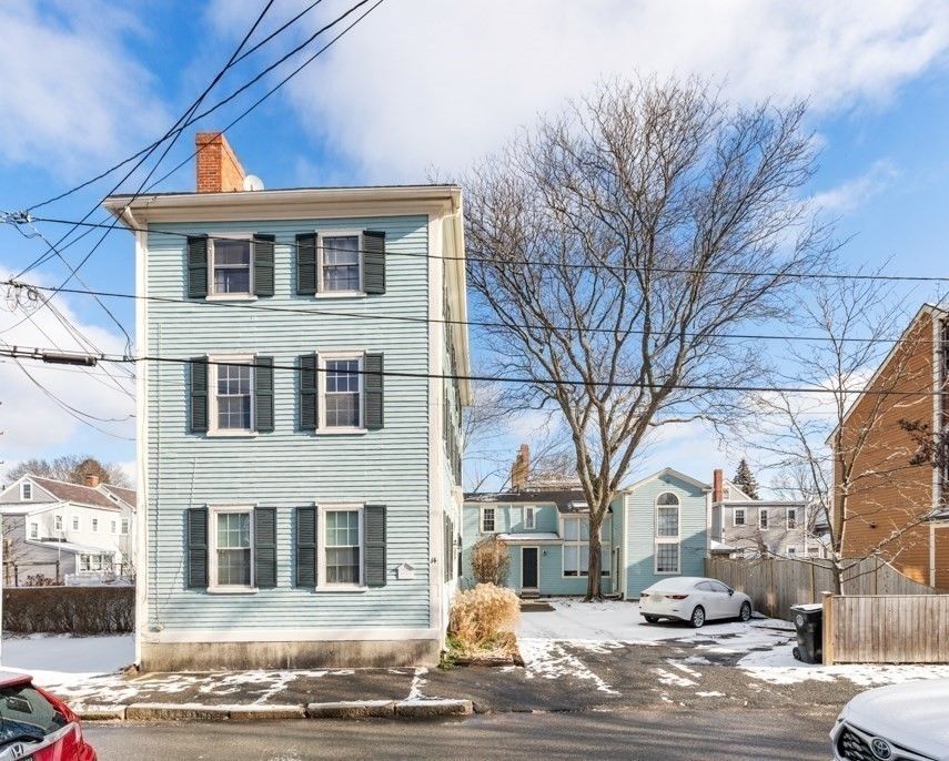 Exterior, Facade, Georgian